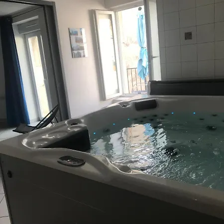 Bulle Sur Sye En Drome Hébergement de vacances *